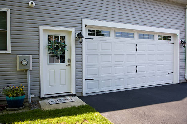 24/7 Emergency Garage Door Roller Replacement experts in Merrionette Park, IL